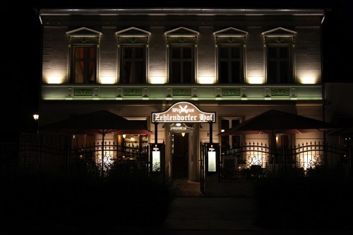 restaurant-zehlendorf-wirtshaus-zehlendorfer-hof-bei-nacht-bild-1.jpg